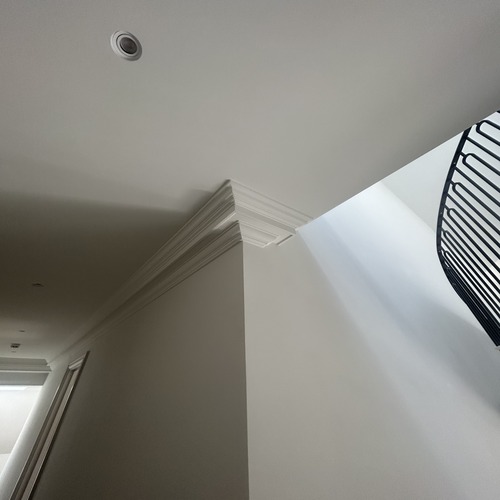 tight cornice round stairwell